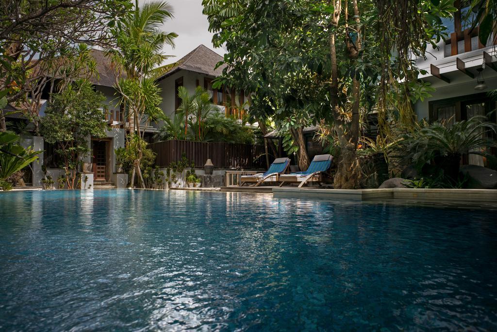 D'Sriwing Villa Gallery Kuta  Exterior photo